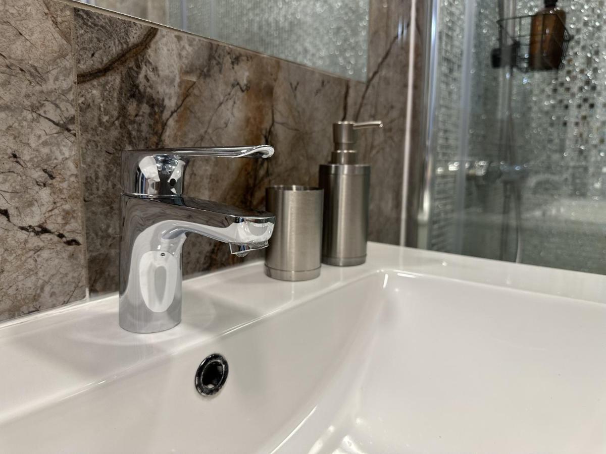 Apartament In Suceava, Zamca Apartment Ngoại thất bức ảnh